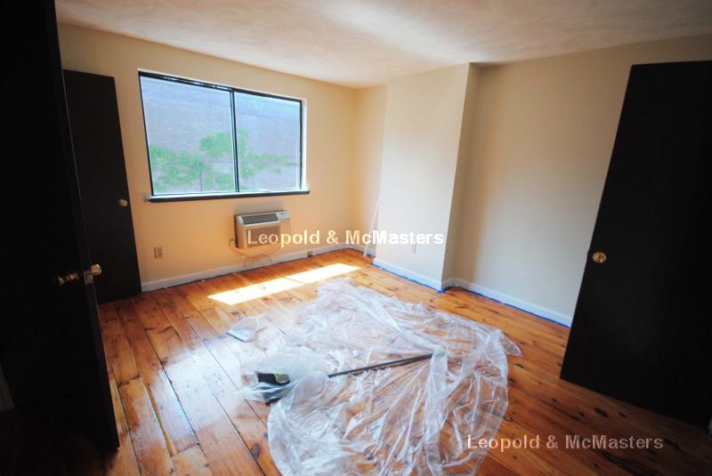 2 Islington Terr, Allston