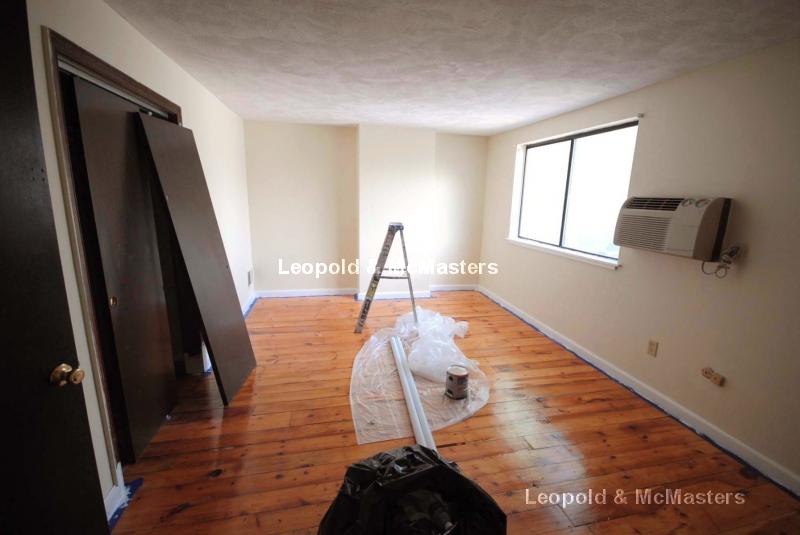 2 Islington Terr, Allston