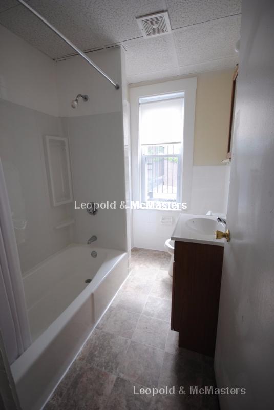 2 Islington Terr, Allston