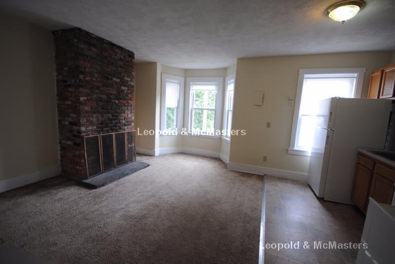 2 Islington Terr, Allston