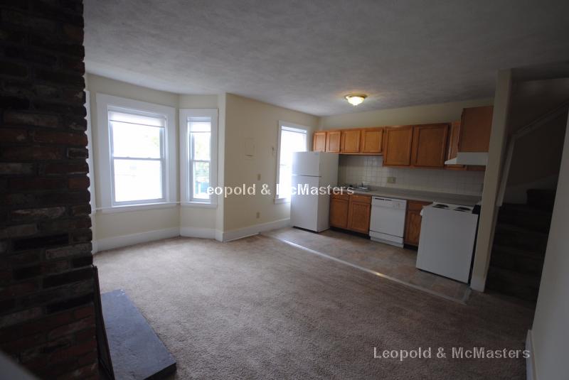 2 Islington Terr, Allston