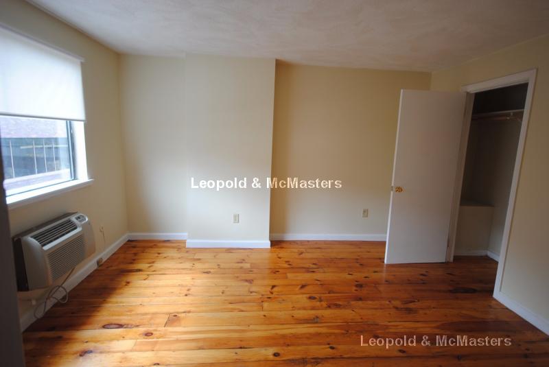 2 Islington Terr, Allston