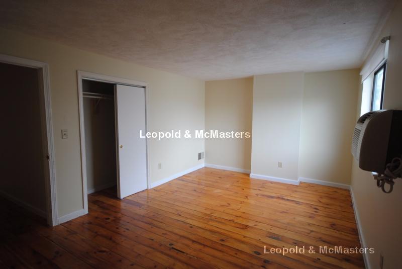 2 Islington Terr, Allston