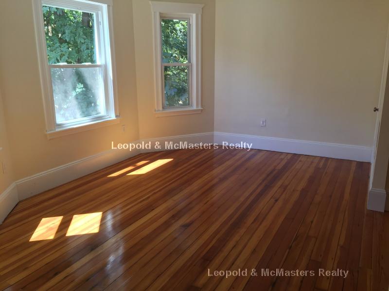 9 Alvan Ter, Dorchester