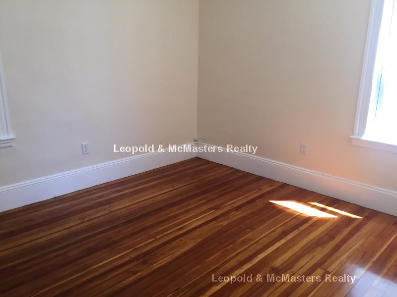 9 Alvan Ter, Dorchester