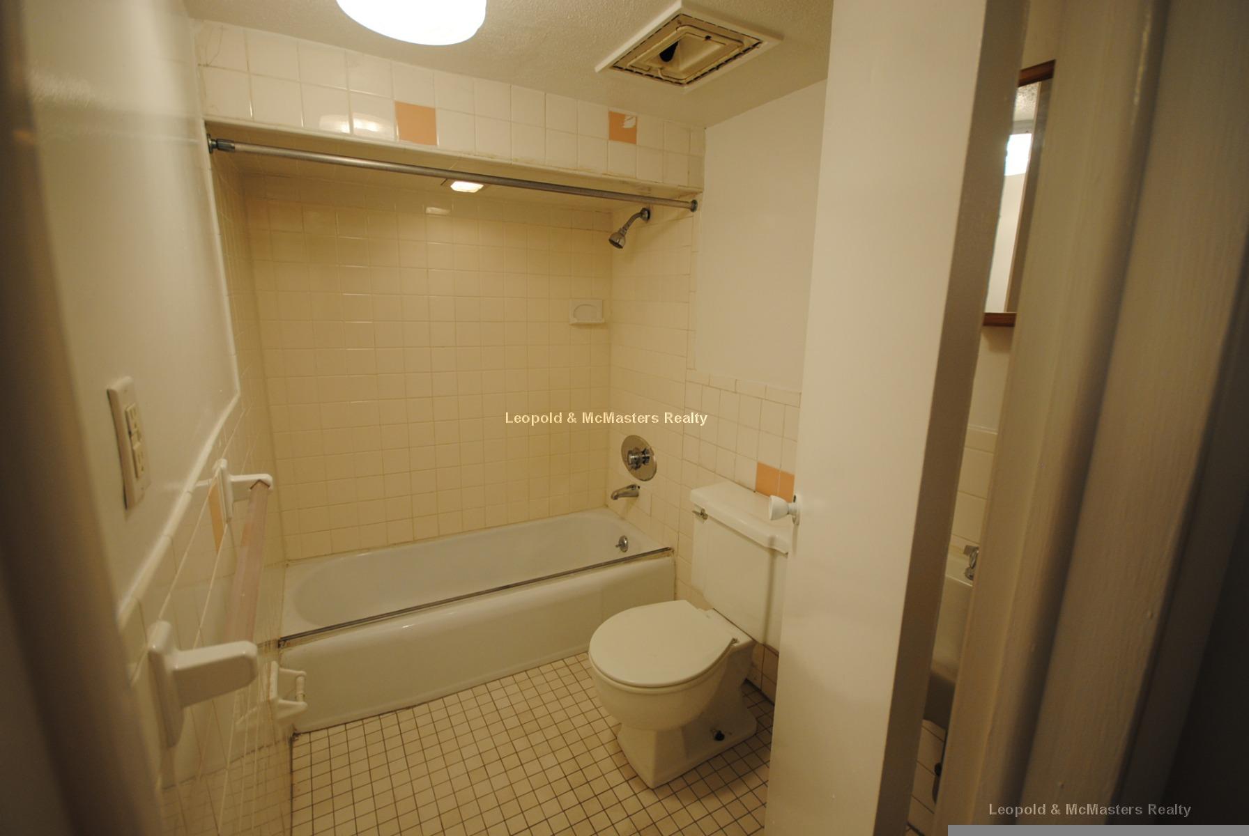 24 Mount Vernon St, Beacon Hill