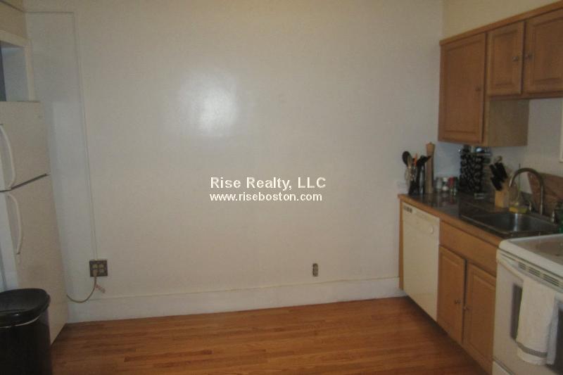 15 Aberdeen St, Boston