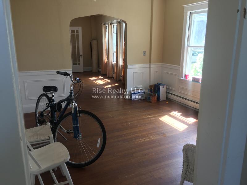 4 bed, 2 bath apartment for rent at 31 Wade St Unit Right, Brighton — photo 5 of 15