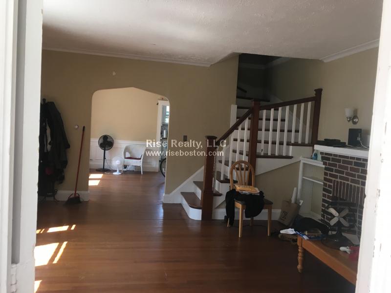 4 bed, 2 bath apartment for rent at 31 Wade St Unit Right, Brighton — photo 3 of 15