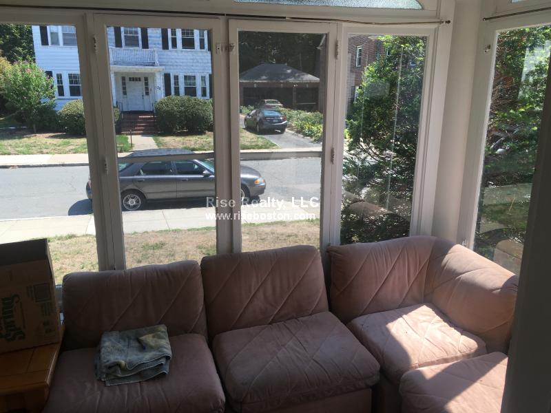 4 bed, 2 bath apartment for rent at 31 Wade St Unit Right, Brighton — photo 2 of 15
