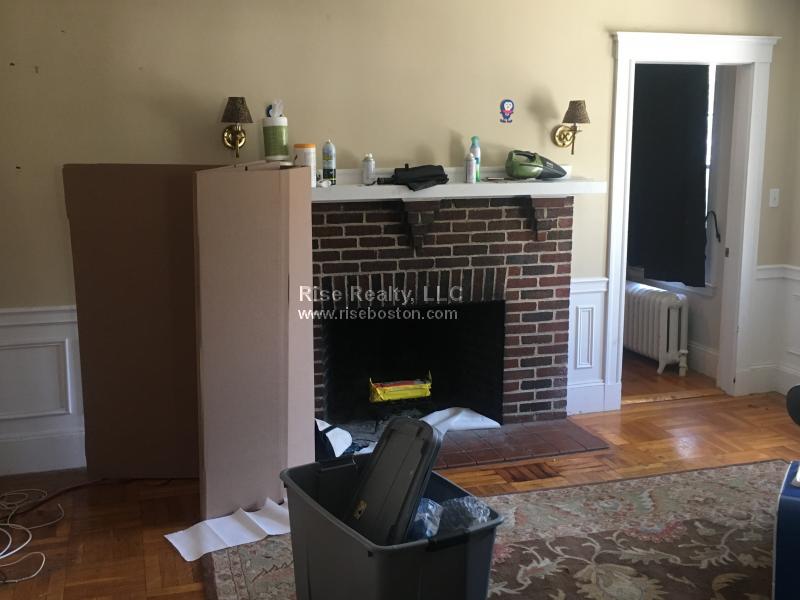 5 bed, 2 bath apartment for rent at 24 Crosby Rd, Newton — photo 6 of 17