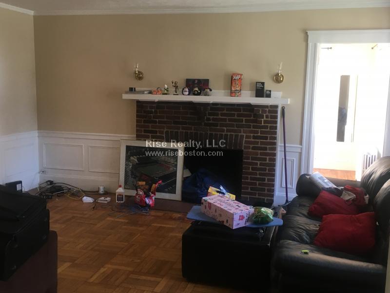 6 bed, 2 bath apartment for rent at 22 Crosby Rd, Newton — photo 6 of 14