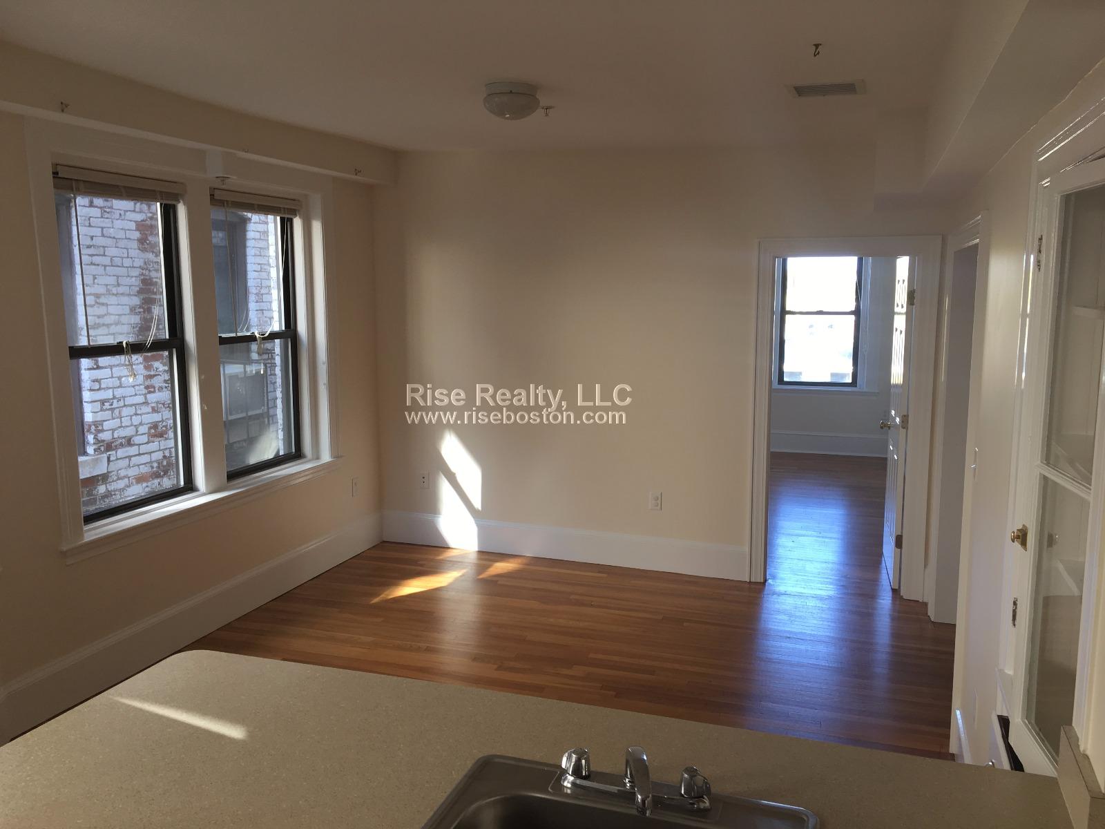 881 Massachusetts Ave, Cambridge