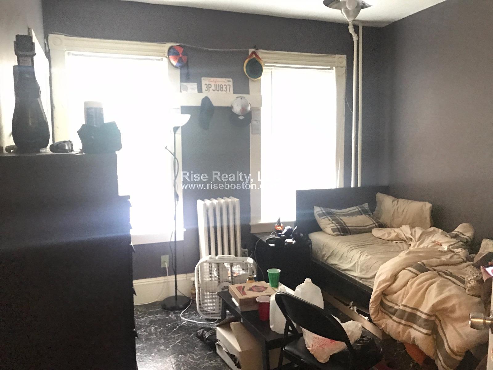 3 split bed, 2 bath apartment for rent at 59 Pontiac St Unit 1, Mission Hill — photo 5 of 9