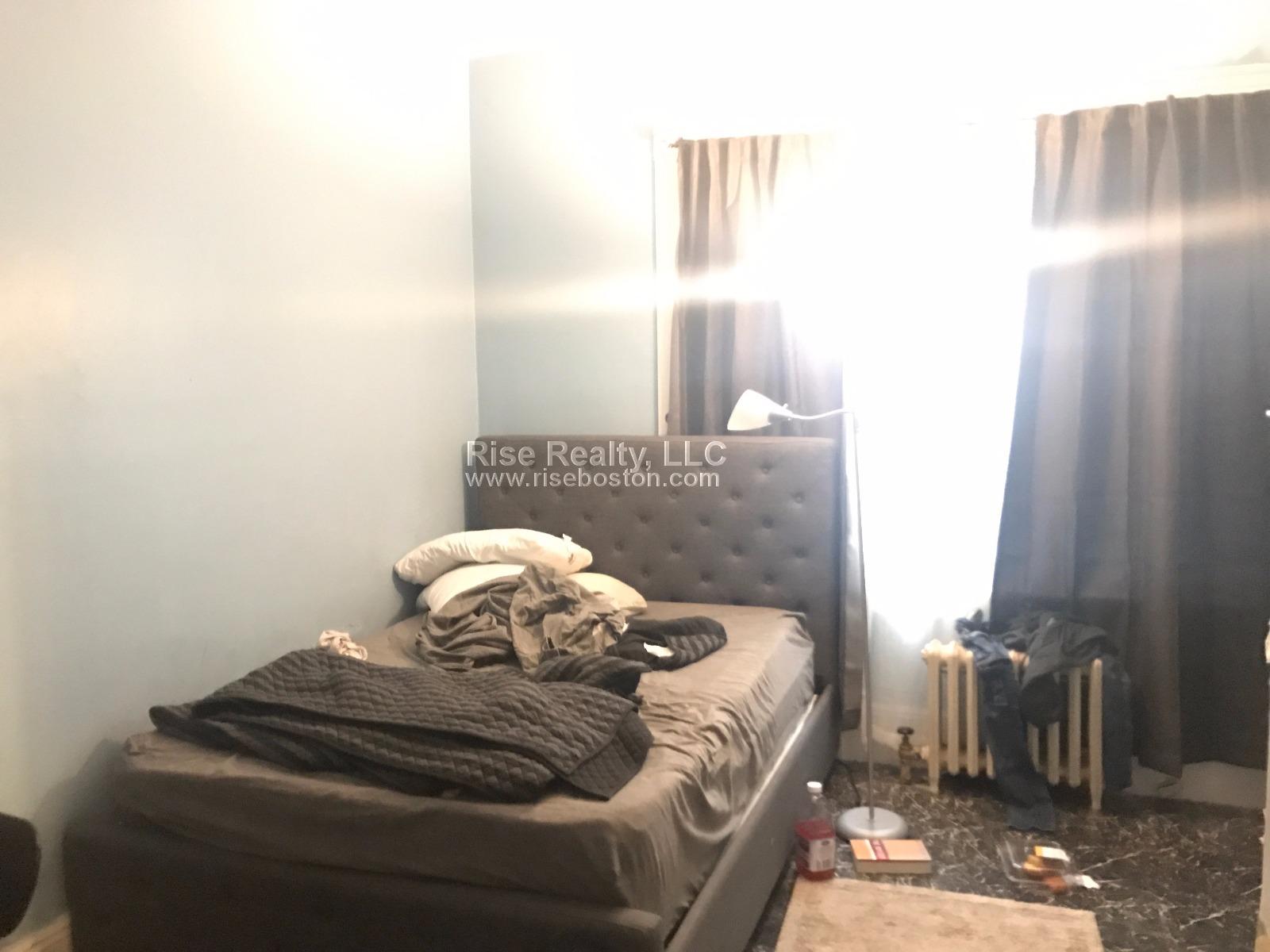 3 split bed, 2 bath apartment for rent at 59 Pontiac St Unit 1, Mission Hill — photo 4 of 9