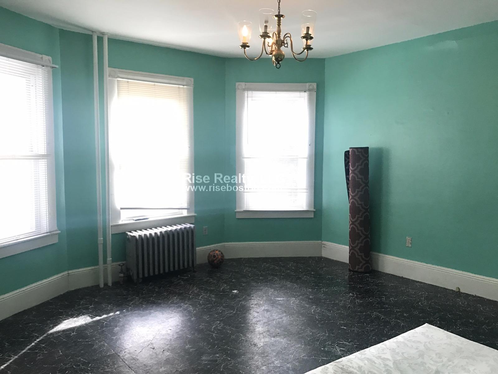 3 split bed, 2 bath apartment for rent at 59 Pontiac St Unit 1, Mission Hill — photo 3 of 9