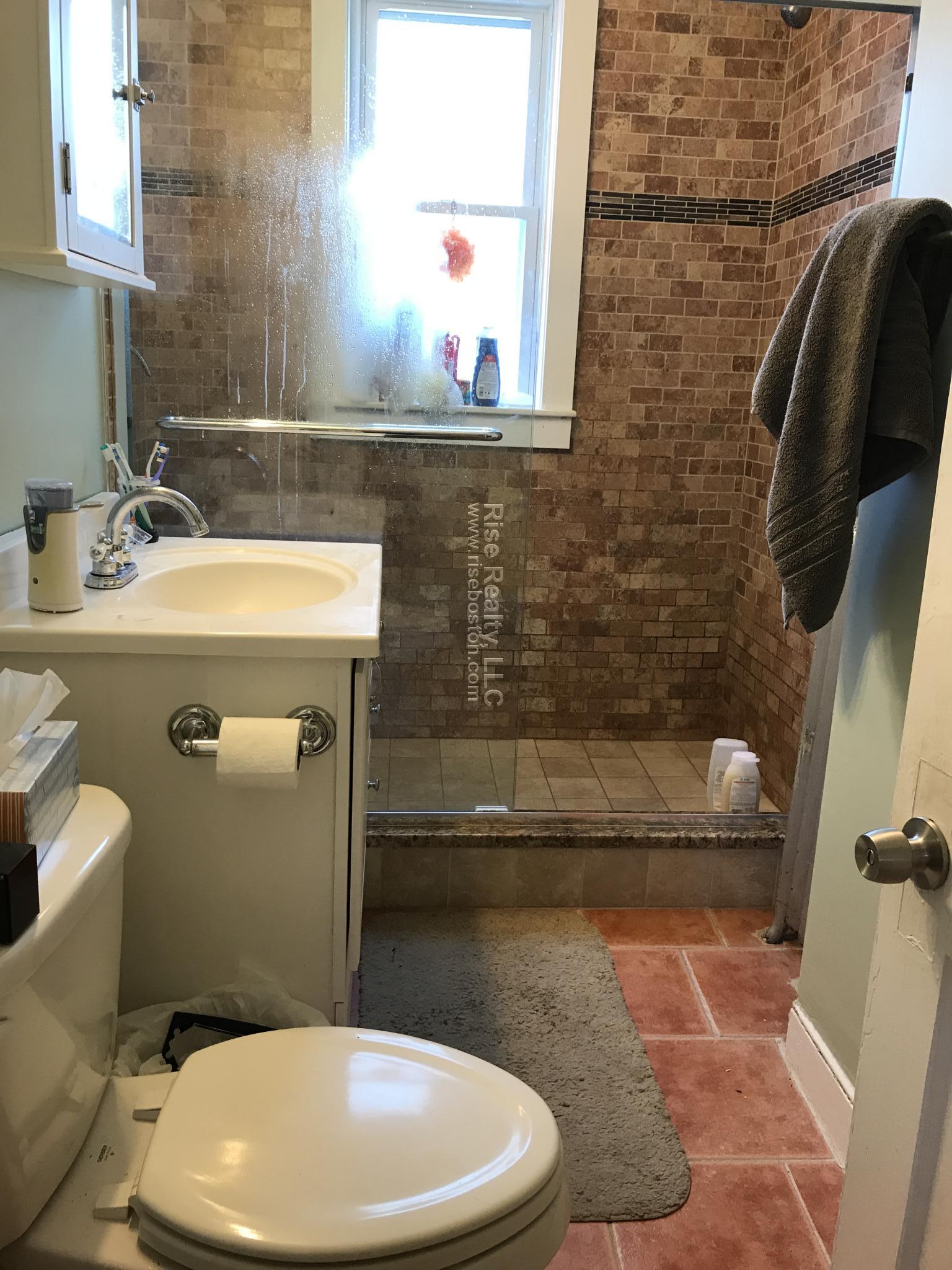3 bed, 1 bath apartment for rent at 52 Dimick, Somerville — photo 8 of 10