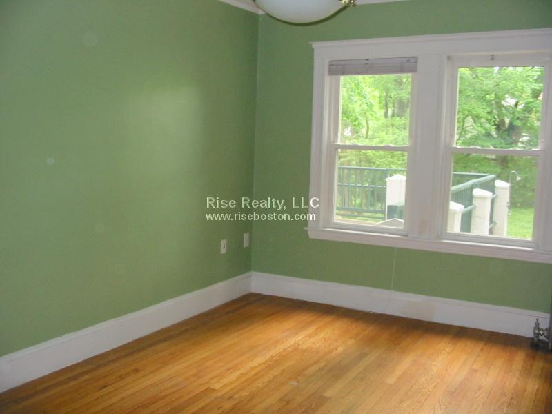 233 Commonwealth Ave, Newton