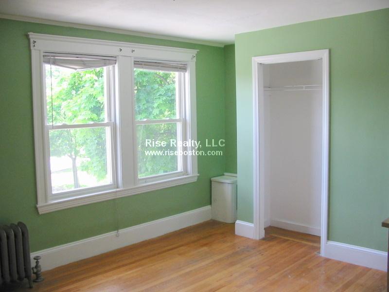 233 Commonwealth Ave, Newton