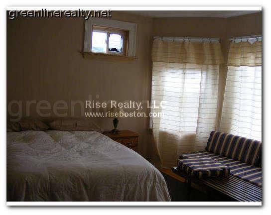 17 Holman St, Allston