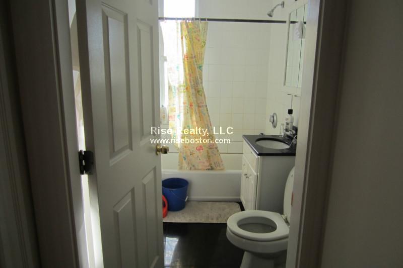 56 Cummings Rd, Brighton