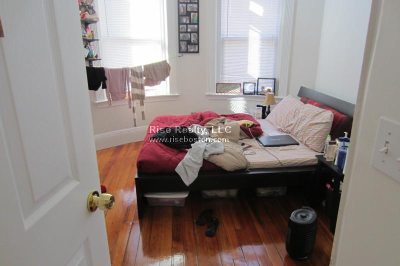 56 Cummings Rd, Brighton