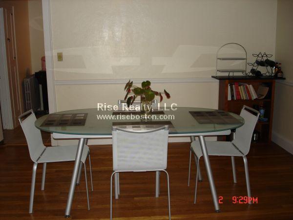 3 bed, 1 bath apartment for rent at 26 Radnor Rd Unit 2, Brighton — photo 6 of 9