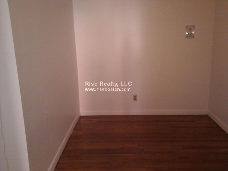 11 Scottfield Rd, Allston