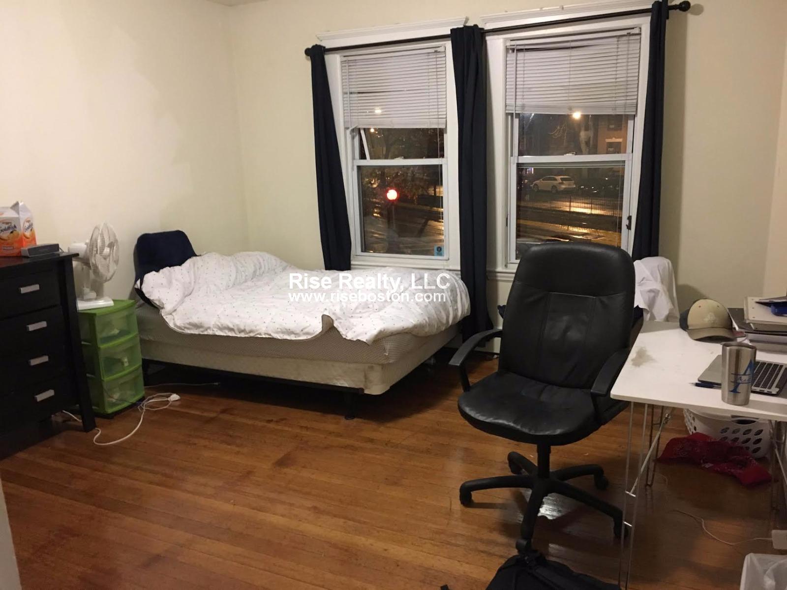 3 bed, 1 bath apartment for rent at 43 South St Unit 2, Brighton — photo 3 of 5