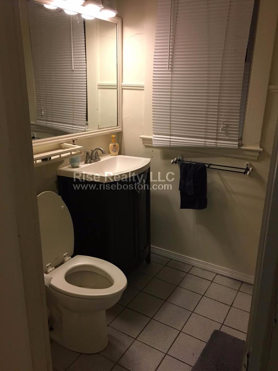 3 bed, 1 bath apartment for rent at 43 South St Unit 2, Brighton