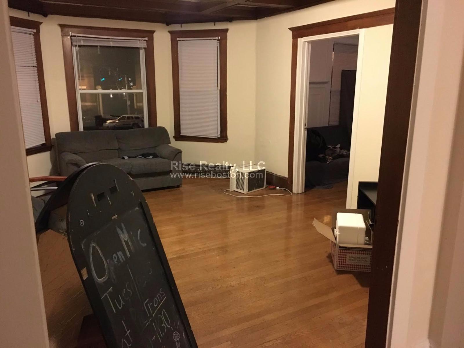 3 bed, 1 bath apartment for rent at 43 South St Unit 2, Brighton — photo 4 of 5