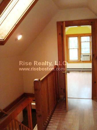 1853 Commonwealth Ave, Brighton