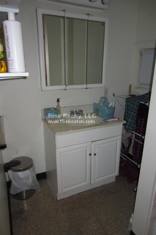 2 Shepherd Ave, Mission Hill