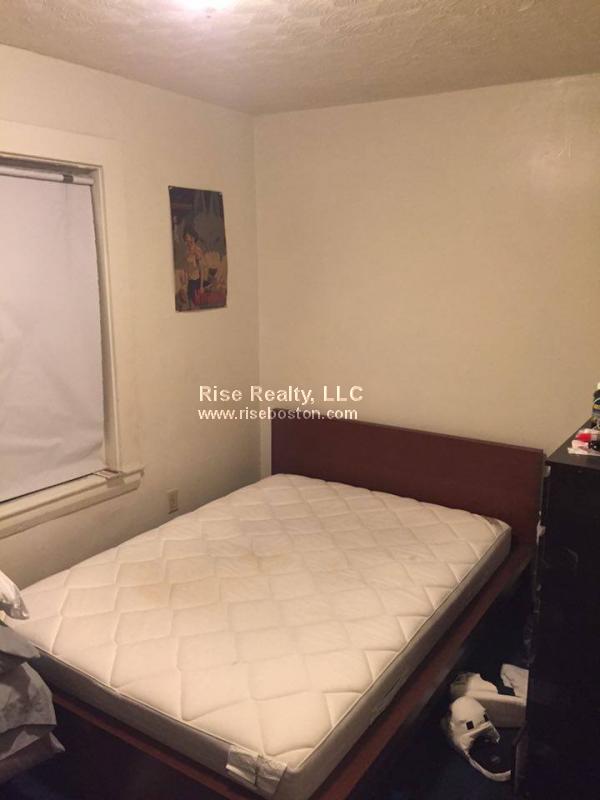 4 bed, 1 bath apartment for rent at 2 Shepherd Ave Unit 2, Mission Hill — photo 6 of 11
