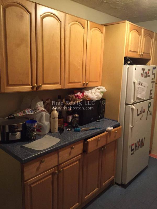 4 bed, 1 bath apartment for rent at 2 Shepherd Ave Unit 2, Mission Hill — photo 8 of 11