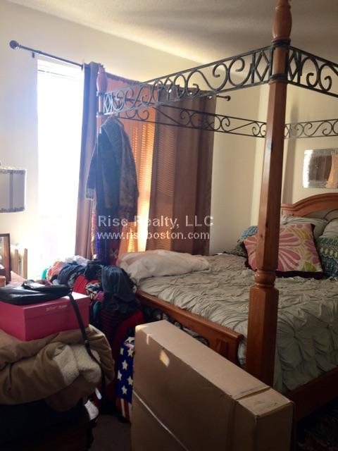 317 Summit Ave, Brighton