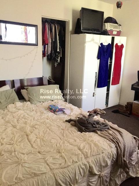 317 Summit Ave, Brighton