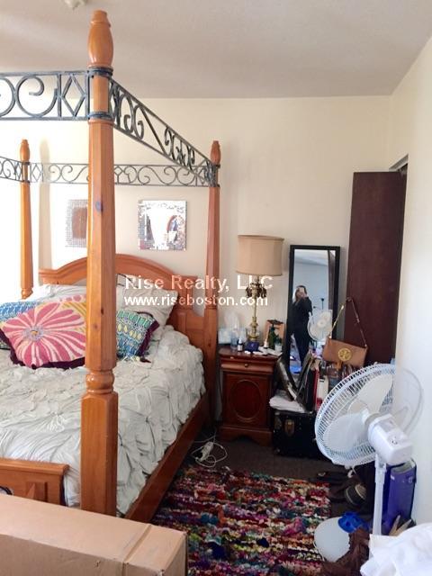 317 Summit Ave, Brighton