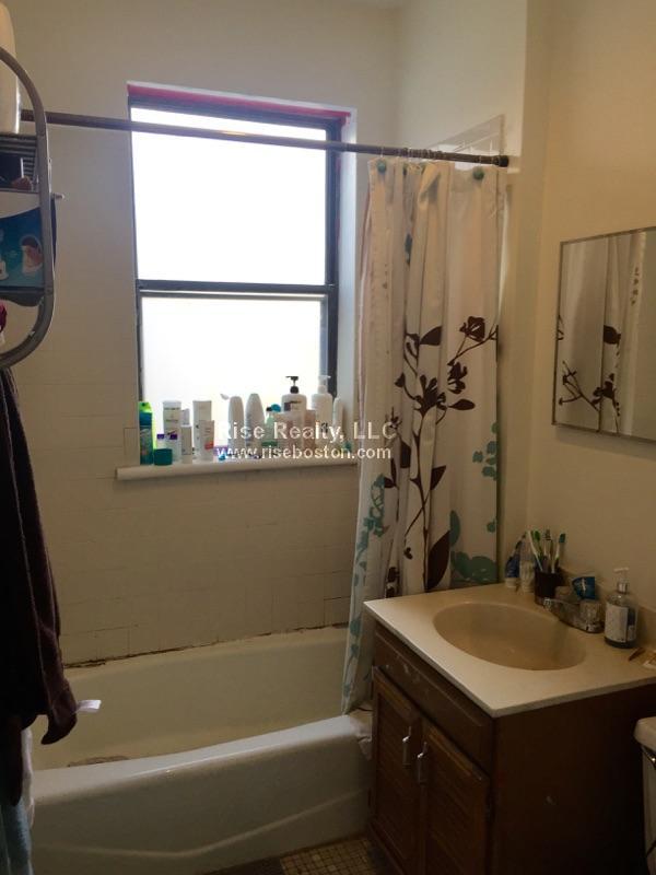 317 Summit Ave, Brighton