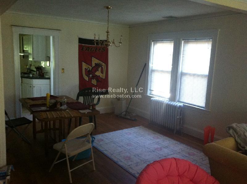5 bed, 2 bath apartment for rent at 32 Gerald Rd Unit 2, Brighton — photo 3 of 18