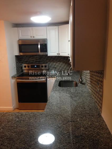 39 Englewood Ave, Brighton