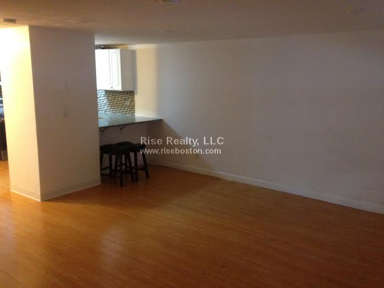 39 Englewood Ave, Brighton