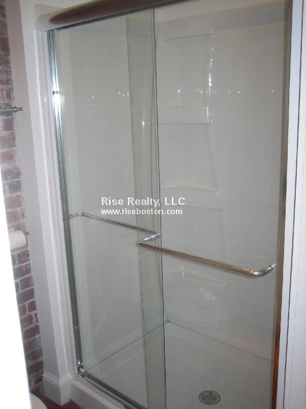2 bed, 1 bath apartment for rent at 32 Hall St Unit 2, Jamaica Plain — photo 2 of 7
