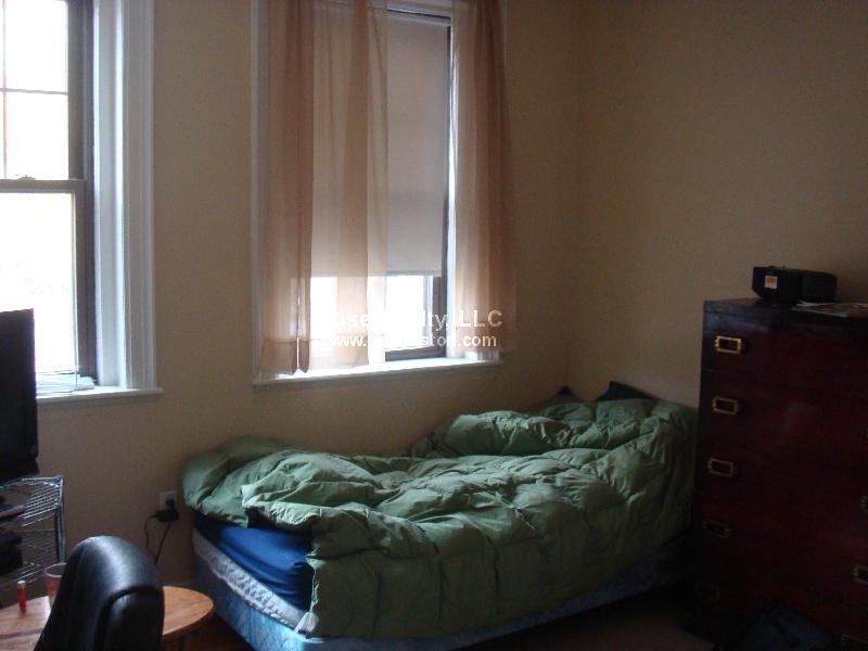 2 bed, 1 bath apartment for rent at 249 Chestnut Hill Ave Unit 22, Brighton