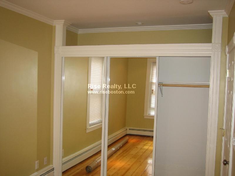 2 bed, 1 bath apartment for rent at 32 Hall St Unit 2, Jamaica Plain — photo 6 of 7