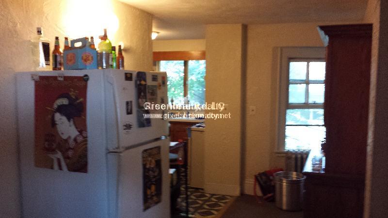 4 bed, 1.5 bath apartment for rent at 77 Chiswick Rd Unit 1, Brighton — photo 2 of 6