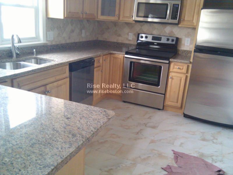 4 bed, 2 bath apartment for rent at 20 Cummings Rd Unit 2, Brighton — photo 2 of 6