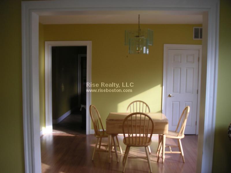 27R Albion St, Spring Hill