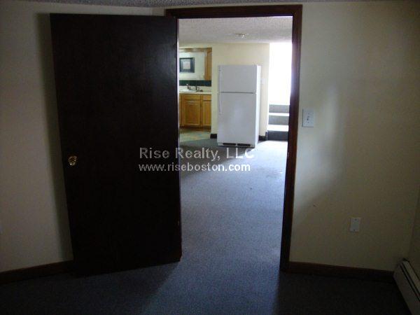 31 Seattle Rd, Allston