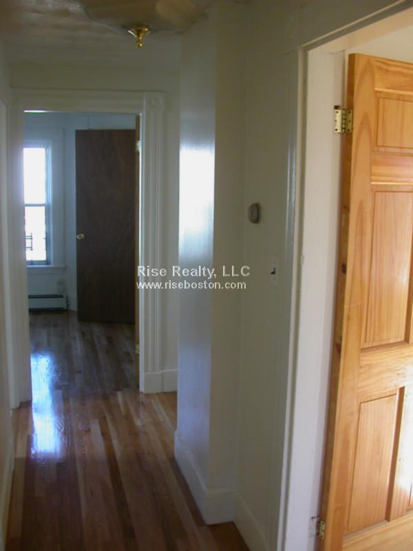 31 Seattle Rd, Allston